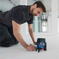 Bosch križni laserski nivelir GCL 2-50 Professional+RM2