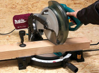 Makita nagibna pila MLS100N