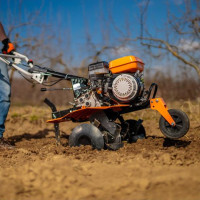 Villager motorni kultivator freza kopačica VTB 842 Prime